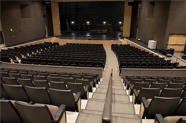 Thiết kế hội trường trường học: hướng dẫn chuyên sâu từ góc nhìn chuyên gia (kèm tiêu chuẩn – số liệu – checklist chọn đơn vị uy tín)