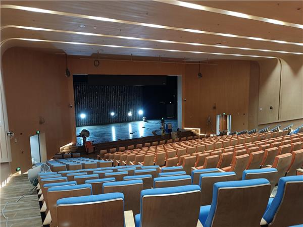 Thi công hội trường 800m² trọn gói – Âm thanh ánh sáng chuyên nghiệp